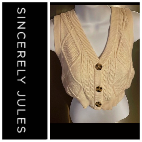 🚫SOLD🚫 Sweater Vest - Picture 9 of 10